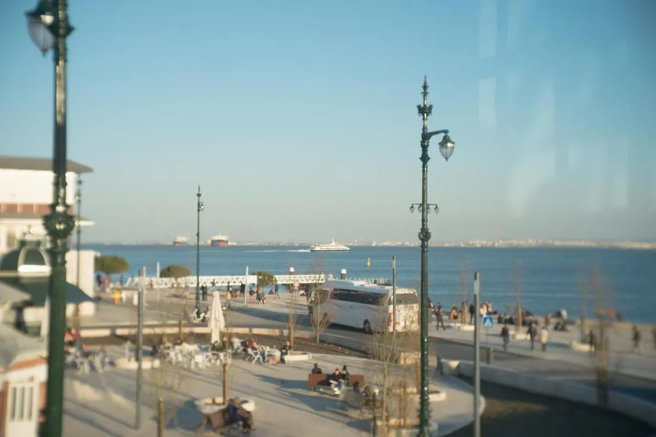 Sunset Destination Hostel Lisbon