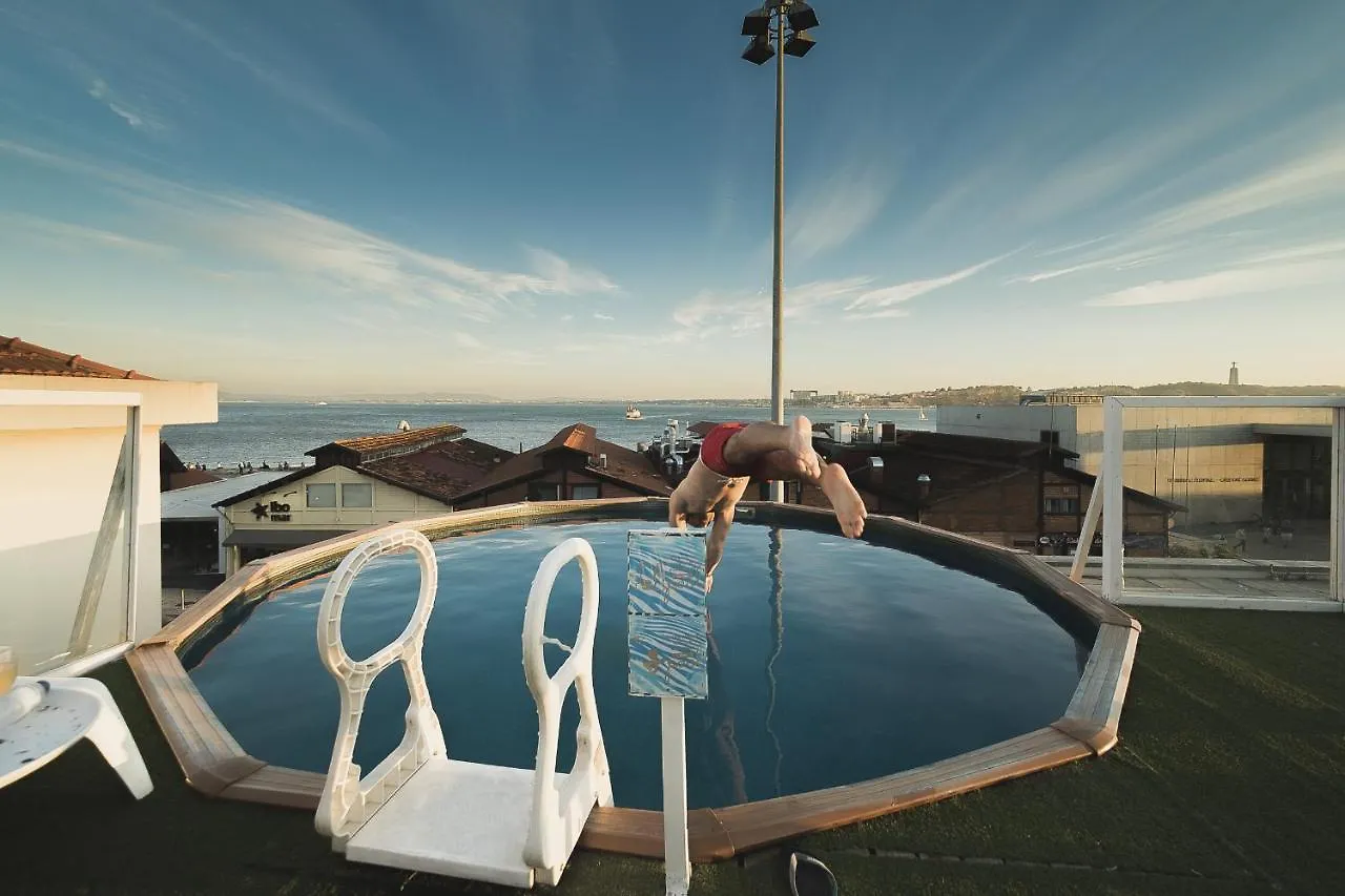 Sunset Destination Hostel Lisbon